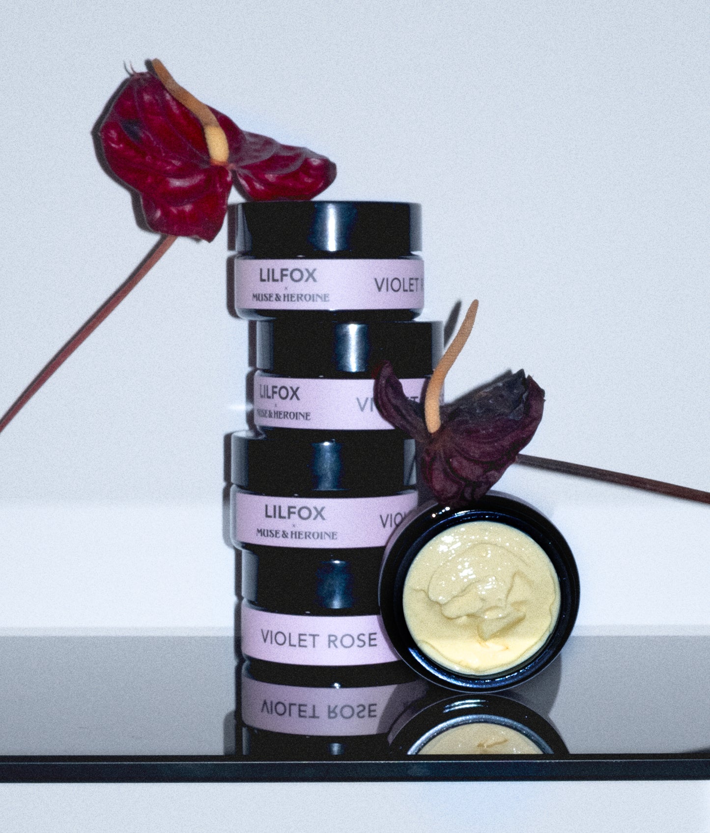 VIOLET ROSE - The Hand Treatment